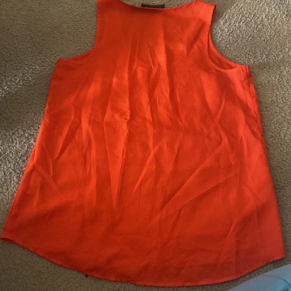 Designed Tank-Top - Picture 5 of 5